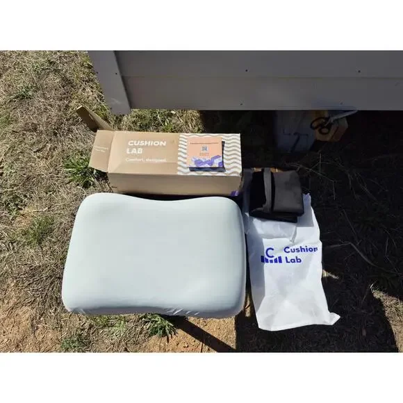 Cushion Lab Deep Sleep Travel Pillow 1 Pack Open Box Travel Pillow Case $95 MSRP - Picture 2 of 9
